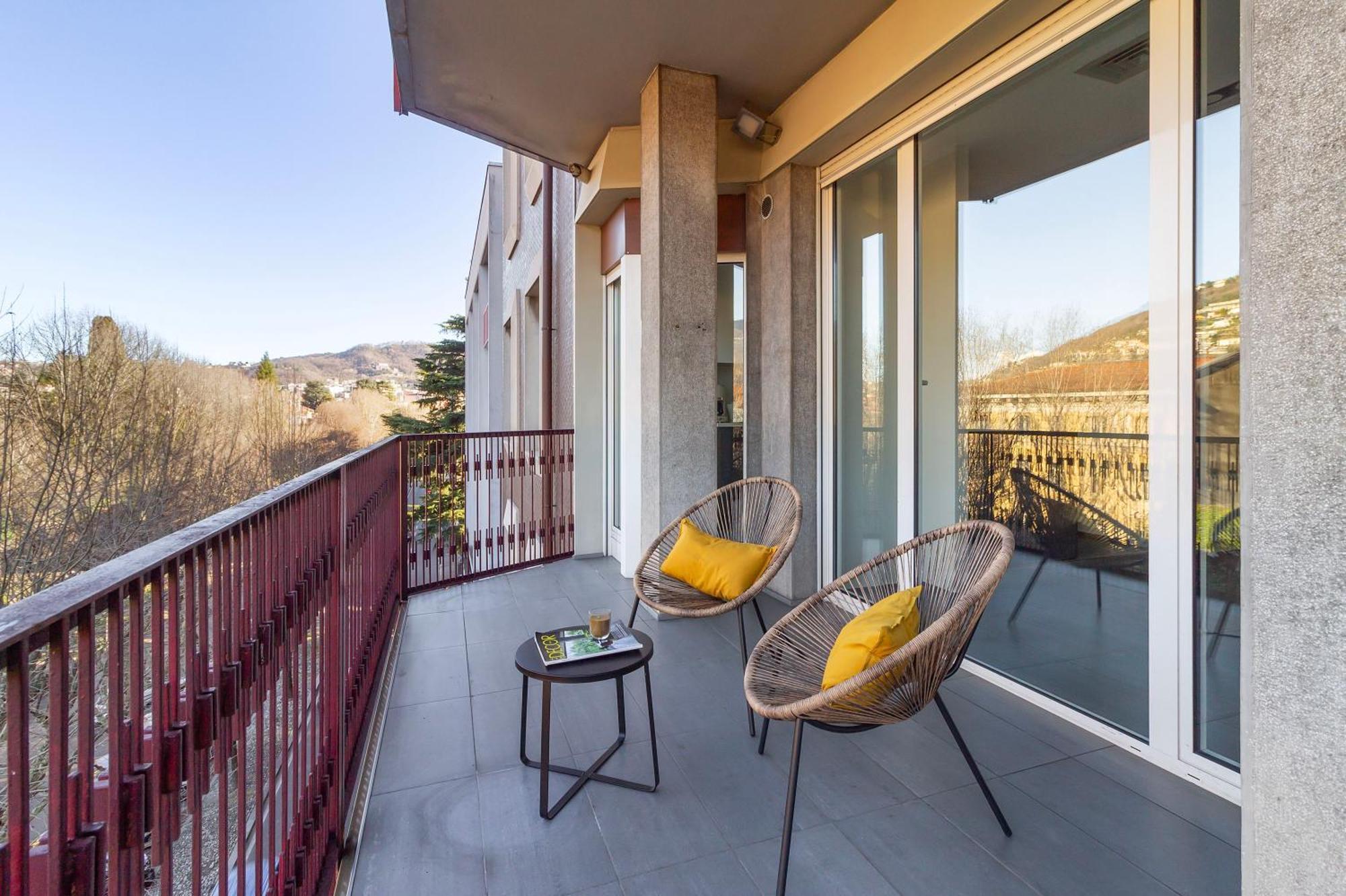 Cathedral View Trilocale Apartment Como Bagian luar foto