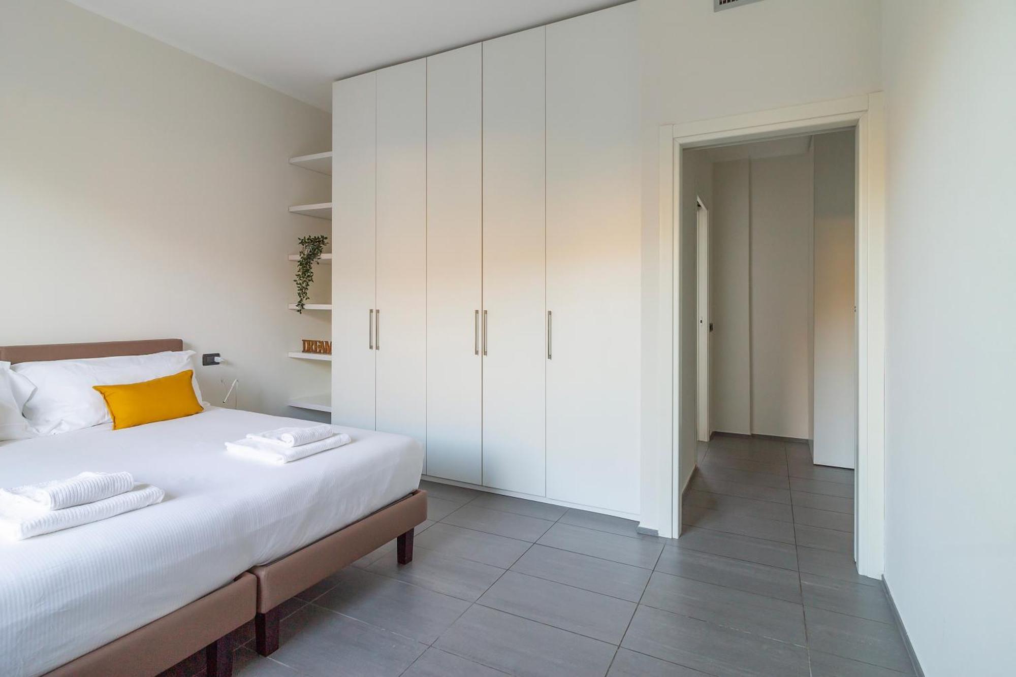 Cathedral View Trilocale Apartment Como Bagian luar foto