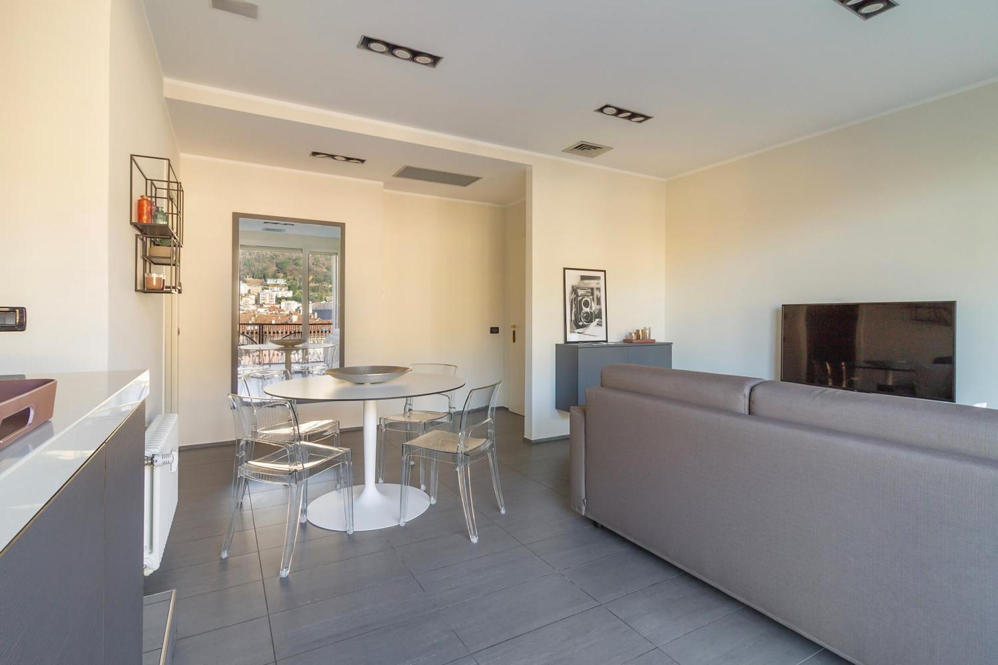 Cathedral View Trilocale Apartment Como Bagian luar foto