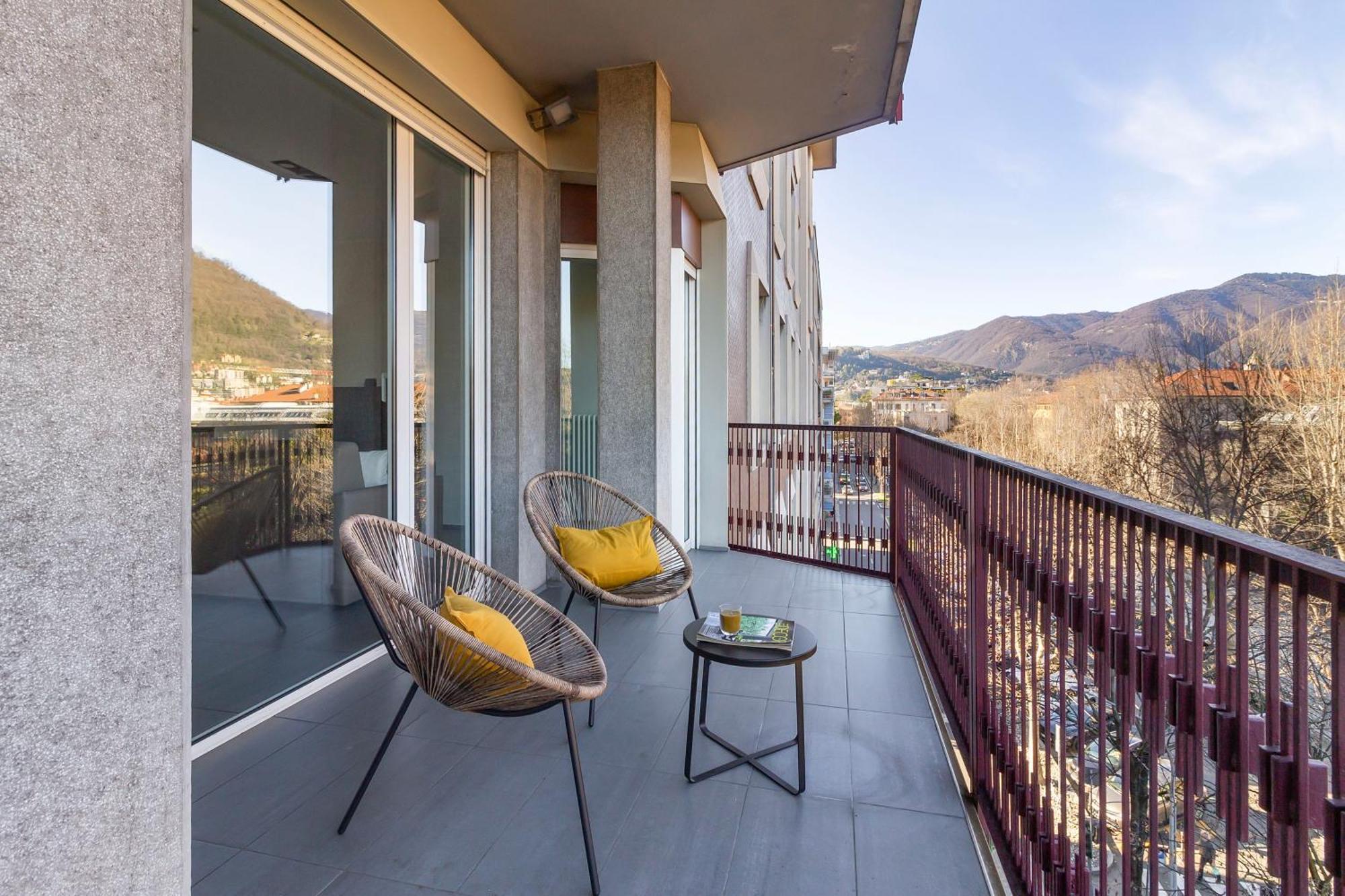 Cathedral View Trilocale Apartment Como Bagian luar foto